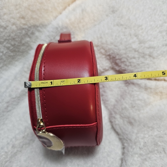 Elizabeth Arden Red Round Women's Bag - Picture 8 of 8